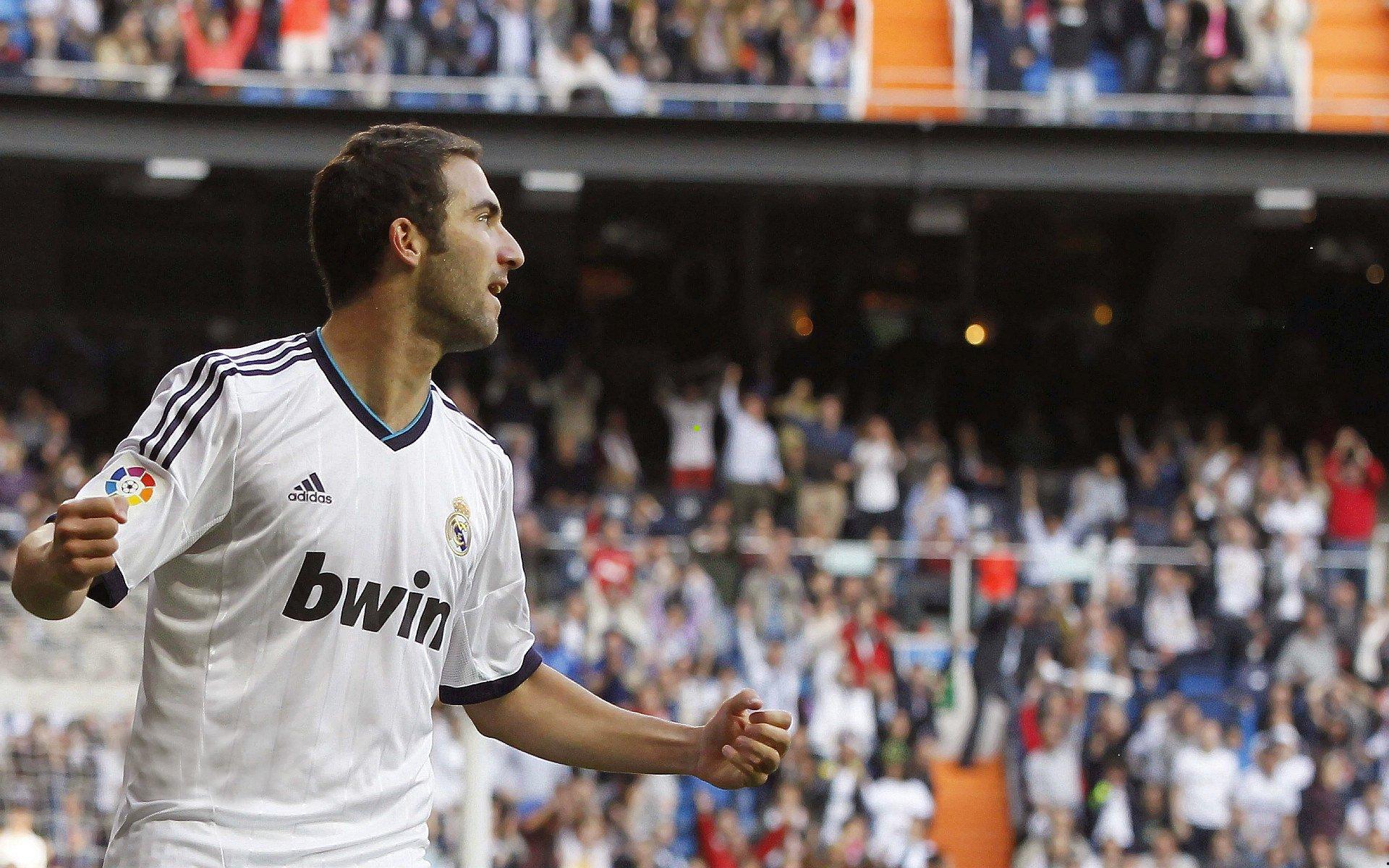 利物浦与曼城，上赛季谁更悲情？斯洛特主动承担全责